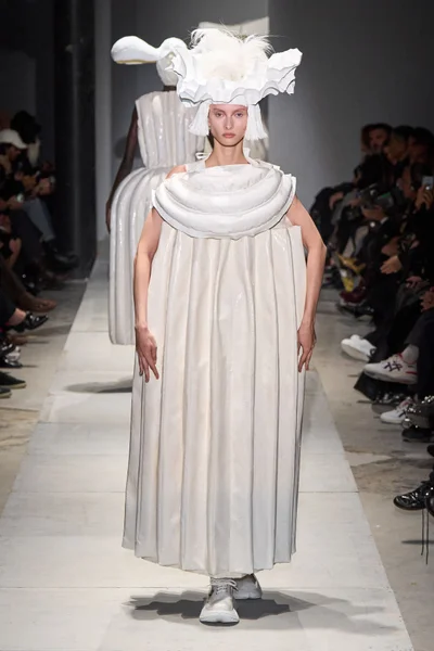 Look 2